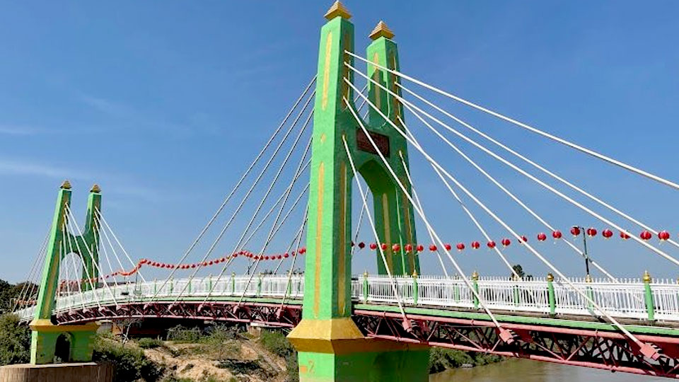 เที่ยวชุมแสง สะพานหิรัญนฤมิต ด้วยตั๋วรถไปเชียงราย